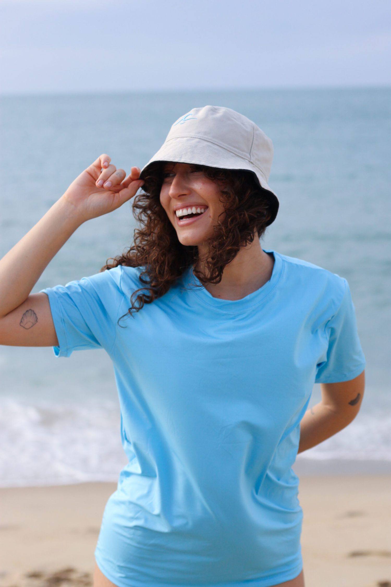 Camiseta UV Básica Azul Sereia – Blusa UV Feminia Manga Curta