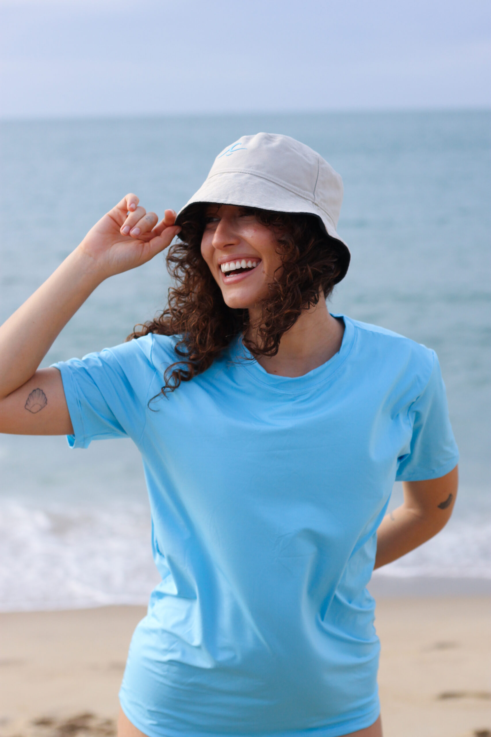 Camiseta UV Básica Azul Sereia – Blusa UV Feminia Manga Curta