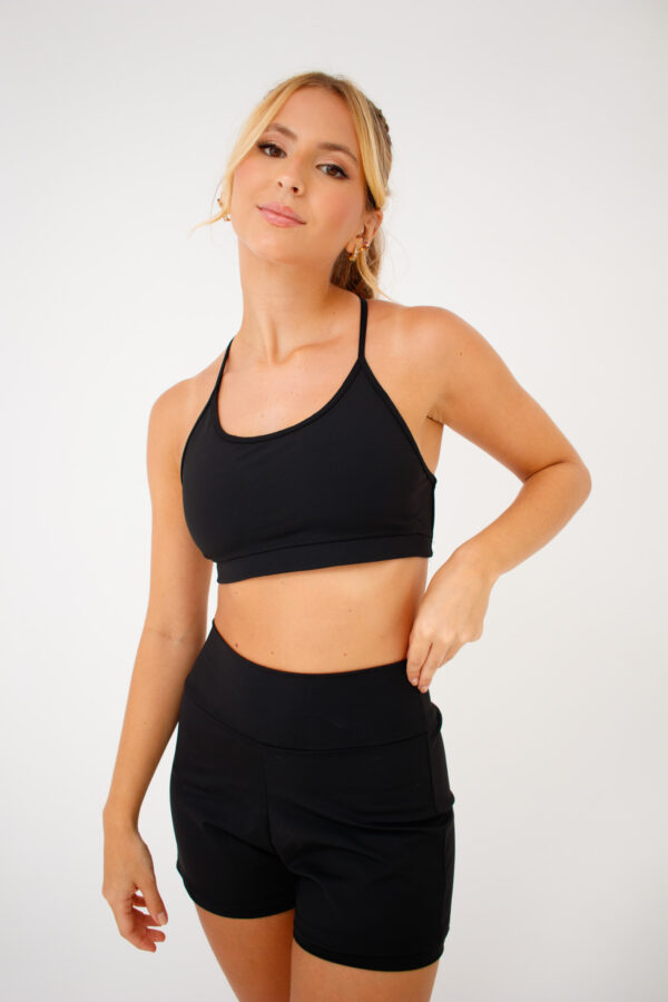 Top Fitness Comfort Preto – Top Feminino alças cruzadas para academia com Bojo Removível